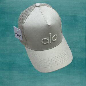 ALO Yoga District Trucker Hat